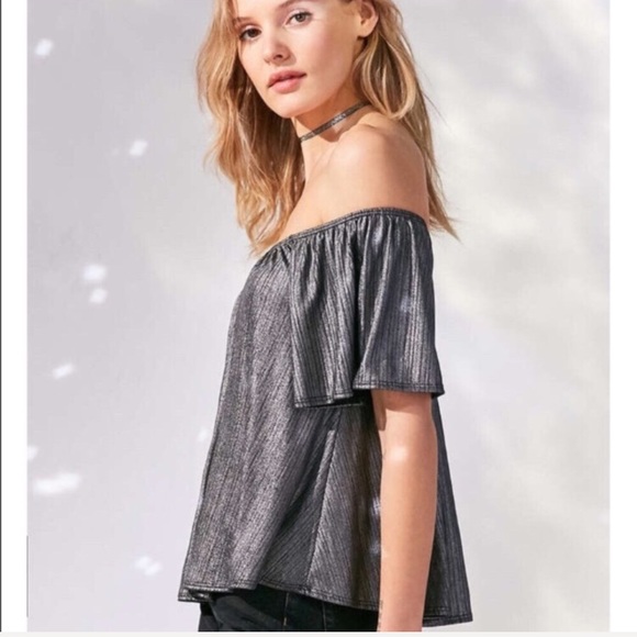 Urban Outfitters Bianca Off The Shoulder Top NWT - Picture 2 of 7